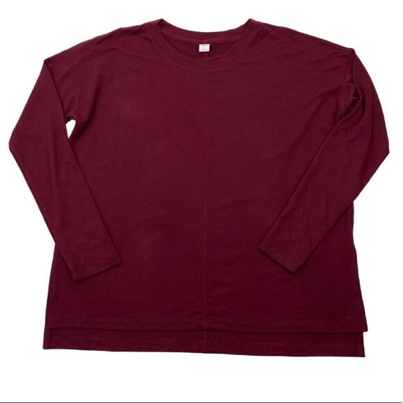 Old Navy Tops - NWT Old Navy Activewear burgandy cropped side slit athleisure top small